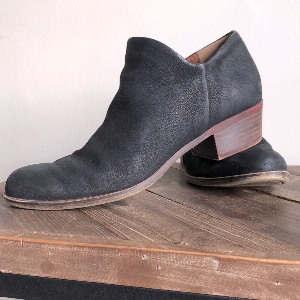Lucky Brand women Black Leather Bootie size 9.5